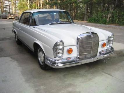 1966 Mercedes Benz 220SE