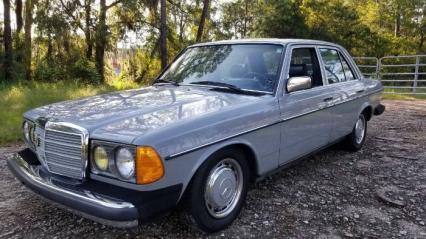 1983 Mercedes Benz 240D