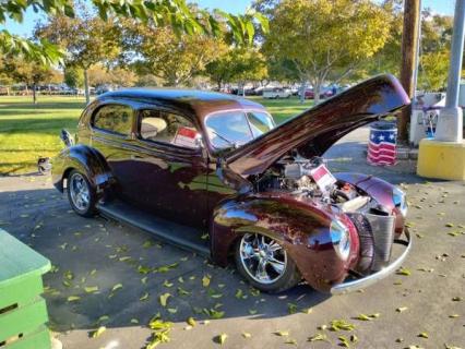 1940 Ford Sedan