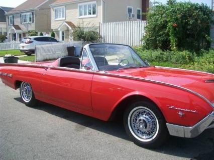 1962 Ford Thunderbird