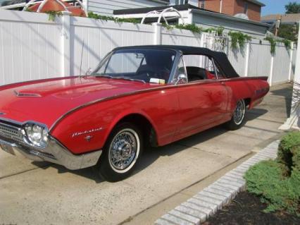 1962 Ford Thunderbird