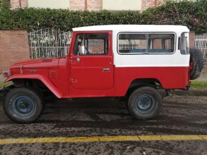 1982 Land Cruiser FJ40