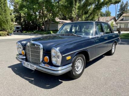 1972 Mercedes Benz 280SE