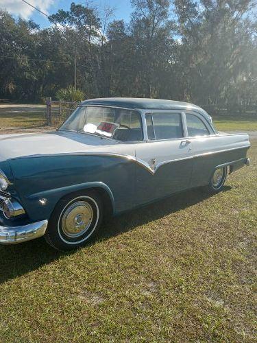 1955 Ford Club Sedan