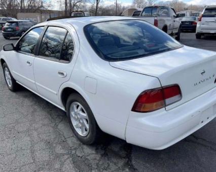 1999 Nissan Maxima