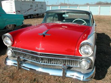 1955 Ford Sunliner