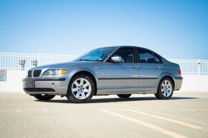 2005 BMW 325i