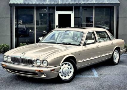 1998 Jaguar XJ8