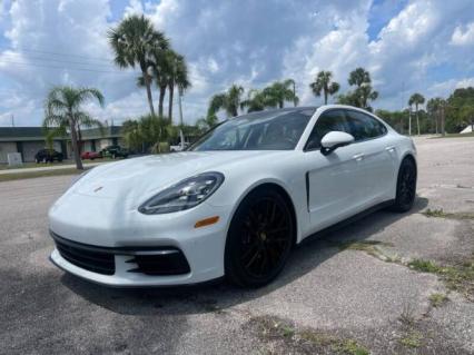 2017 Porsche Panamera