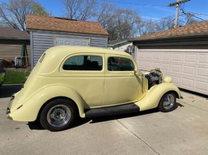 1935 Ford Model 48