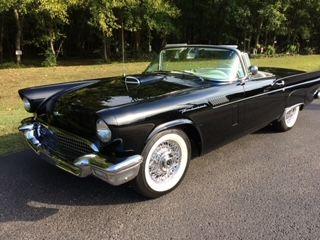 1957 Ford Thunderbird