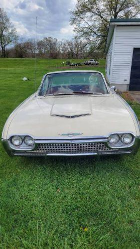 1962 Ford Thunderbird