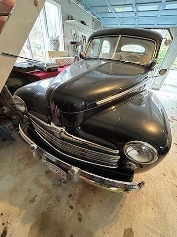 1948 Ford Super Deluxe