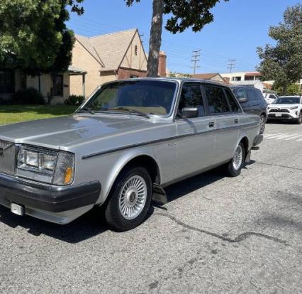 1984 Volvo 240