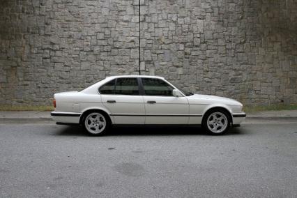 1991 BMW M5