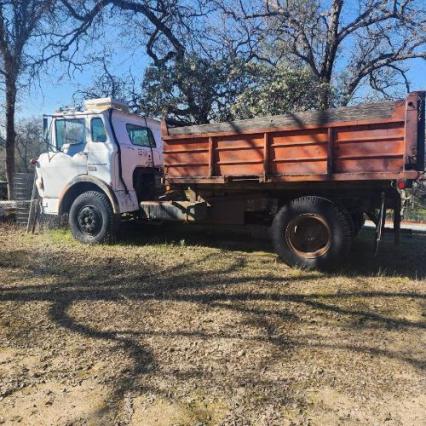 1975 Chevrolet Dump Truck