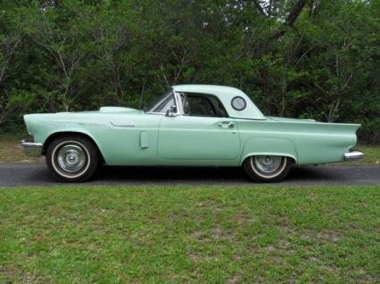 1957 Ford Thunderbird