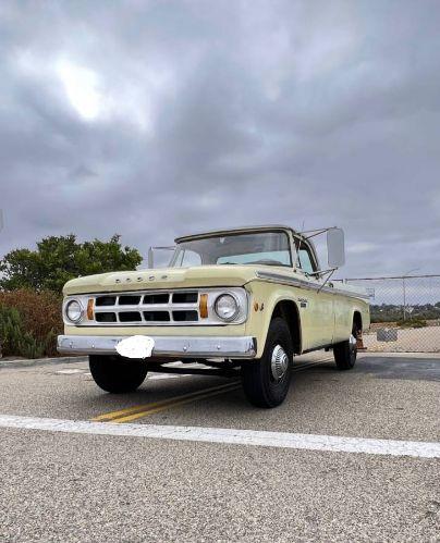 1968 Dodge D200