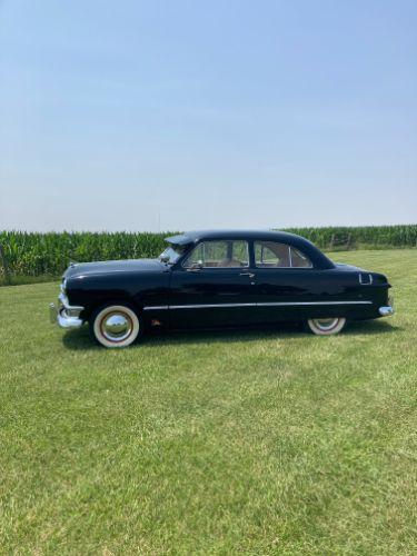 1950 Ford Sedan