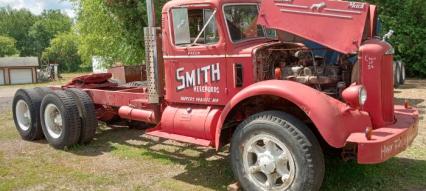 1954 Mack LJ