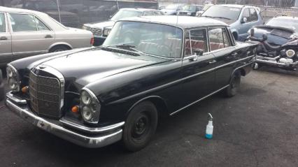 1963 Mercedes 220B