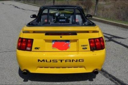 2004 Ford Mustang