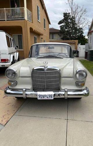 1965 Mercedes Benz 200D