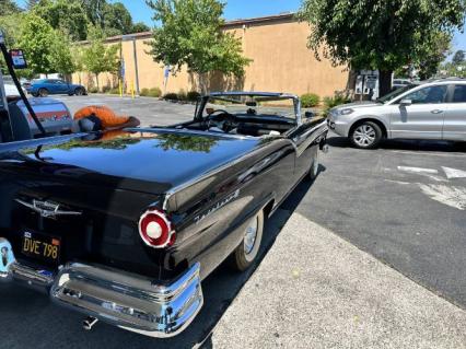 1957 Ford Skyliner