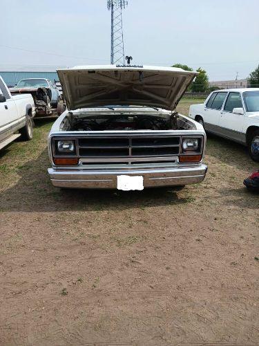 1986 Dodge D100