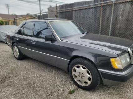 1992 Mercedes Benz 400E