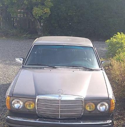 1982 Mercedes Benz 300CD