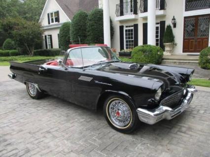 1957 Ford Thunderbird