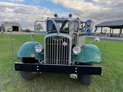 1948 Autocar Semi Tractor