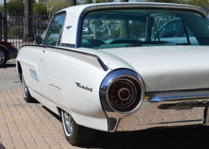 1962 Ford Thunderbird