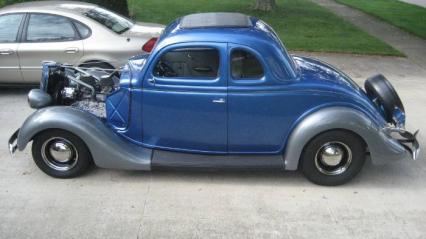 1935 Ford Coupe