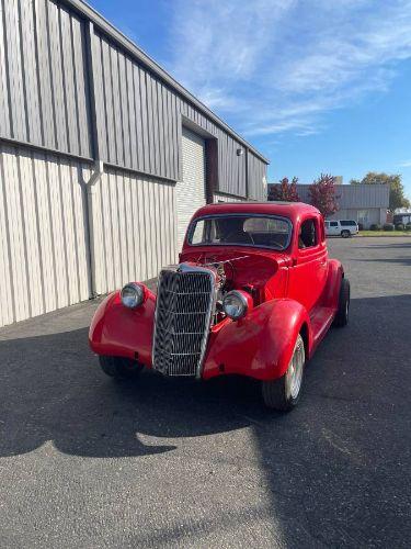 1935 Ford Coupe