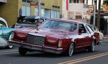 1977 Ford Thunderbird