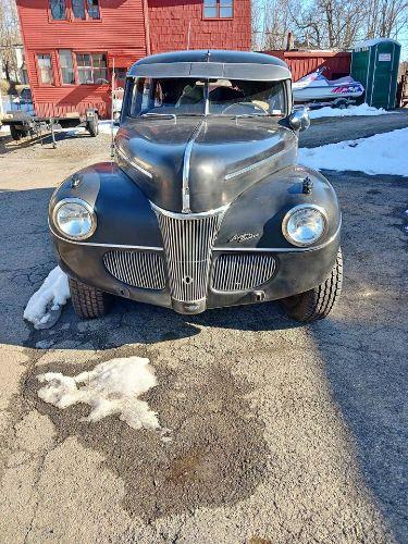 1941 Ford Sedan