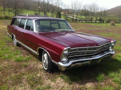 1967 Ford Country Sedan