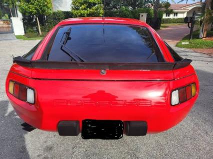 1984 Porsche 928