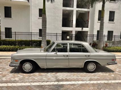 1971 Mercedes Benz 280SE