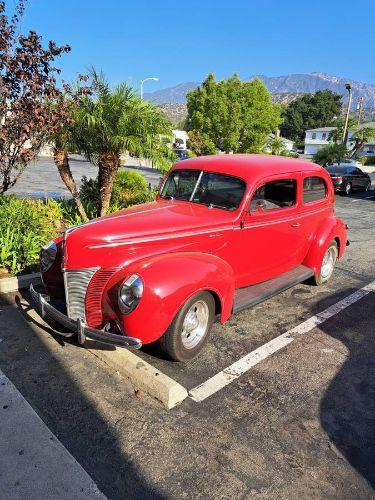 1940 Ford Sedan