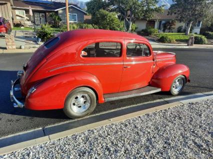 1940 Ford Sedan