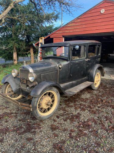 1929 Ford Sedan