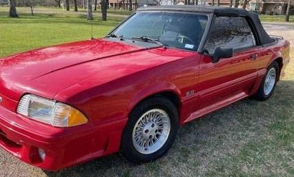 1990 Ford Mustang