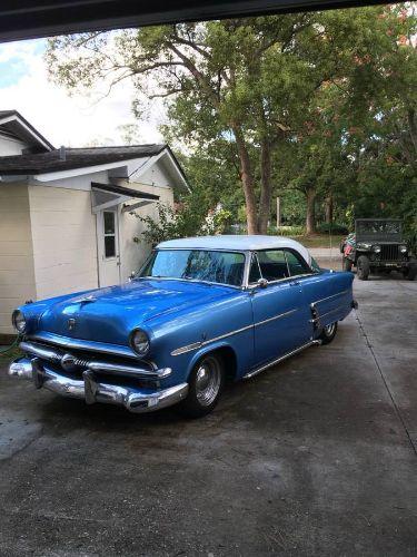 1953 Ford Crestline