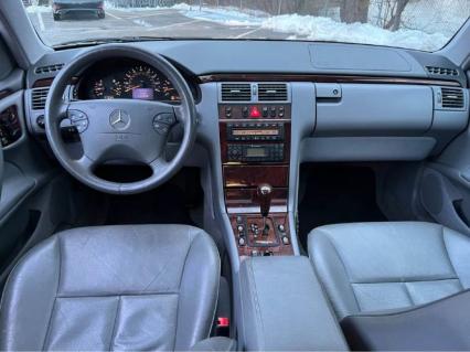 2000 Mercedes Benz E320