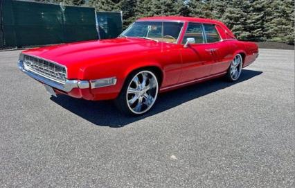 1968 Ford Thunderbird