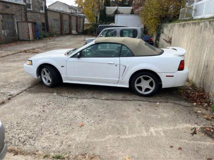 2000 Ford Mustang