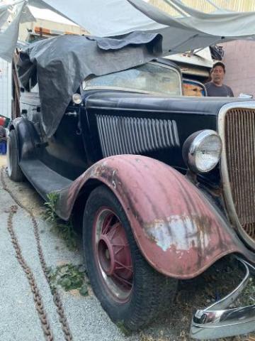 1934 Ford Sedan